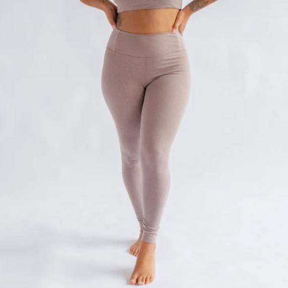 Girlfriend Collective FLOAT Legging 28.5" Heather Cocoon - Picture 3 of 9